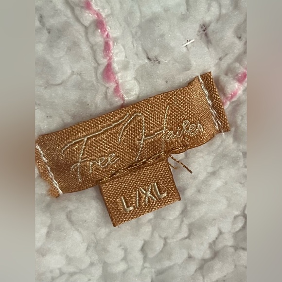 Pink Heart Patterned Hoodie Blanket - Picture 2 of 3